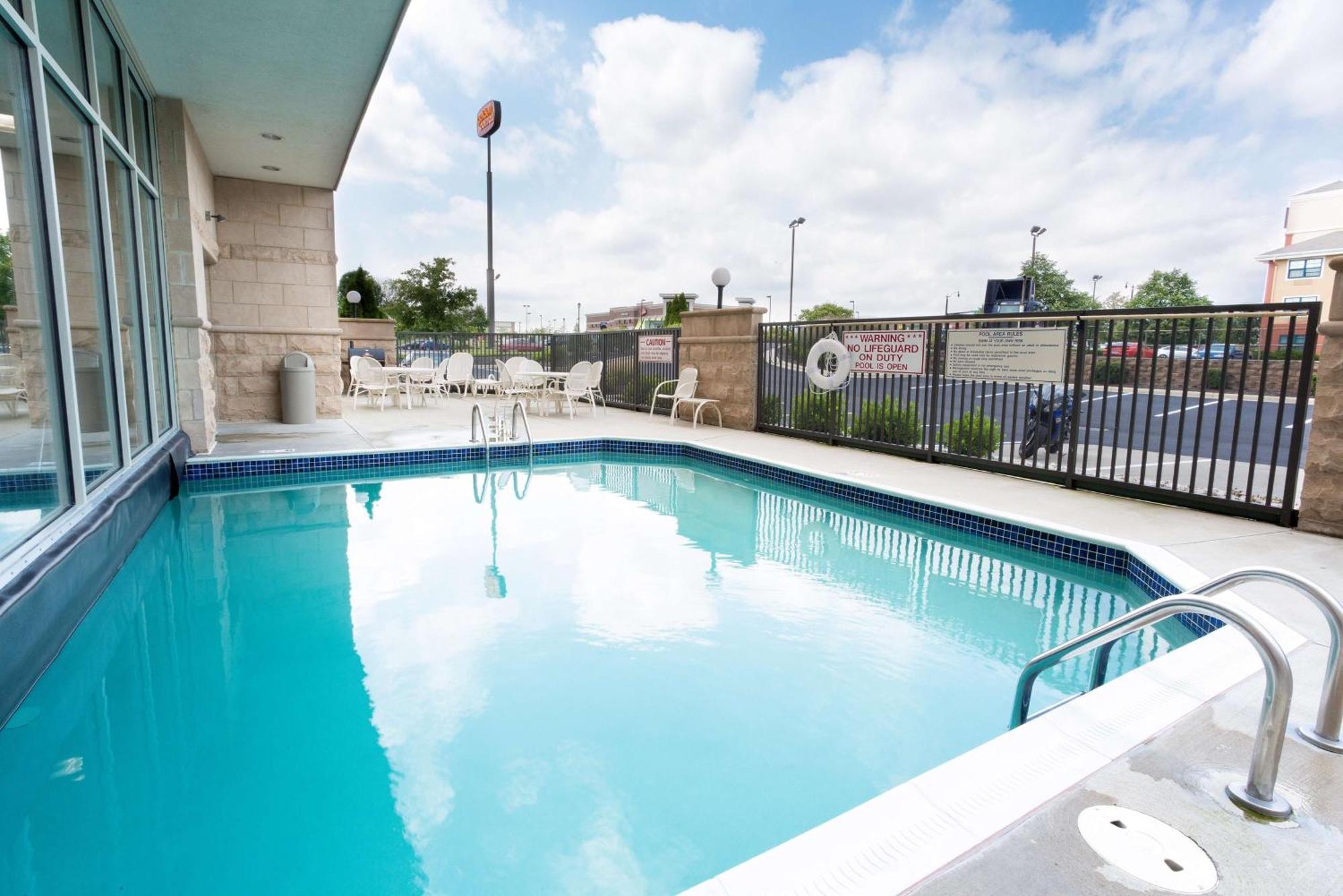 Drury Inn & Suites Dayton North ภายนอก รูปภาพ