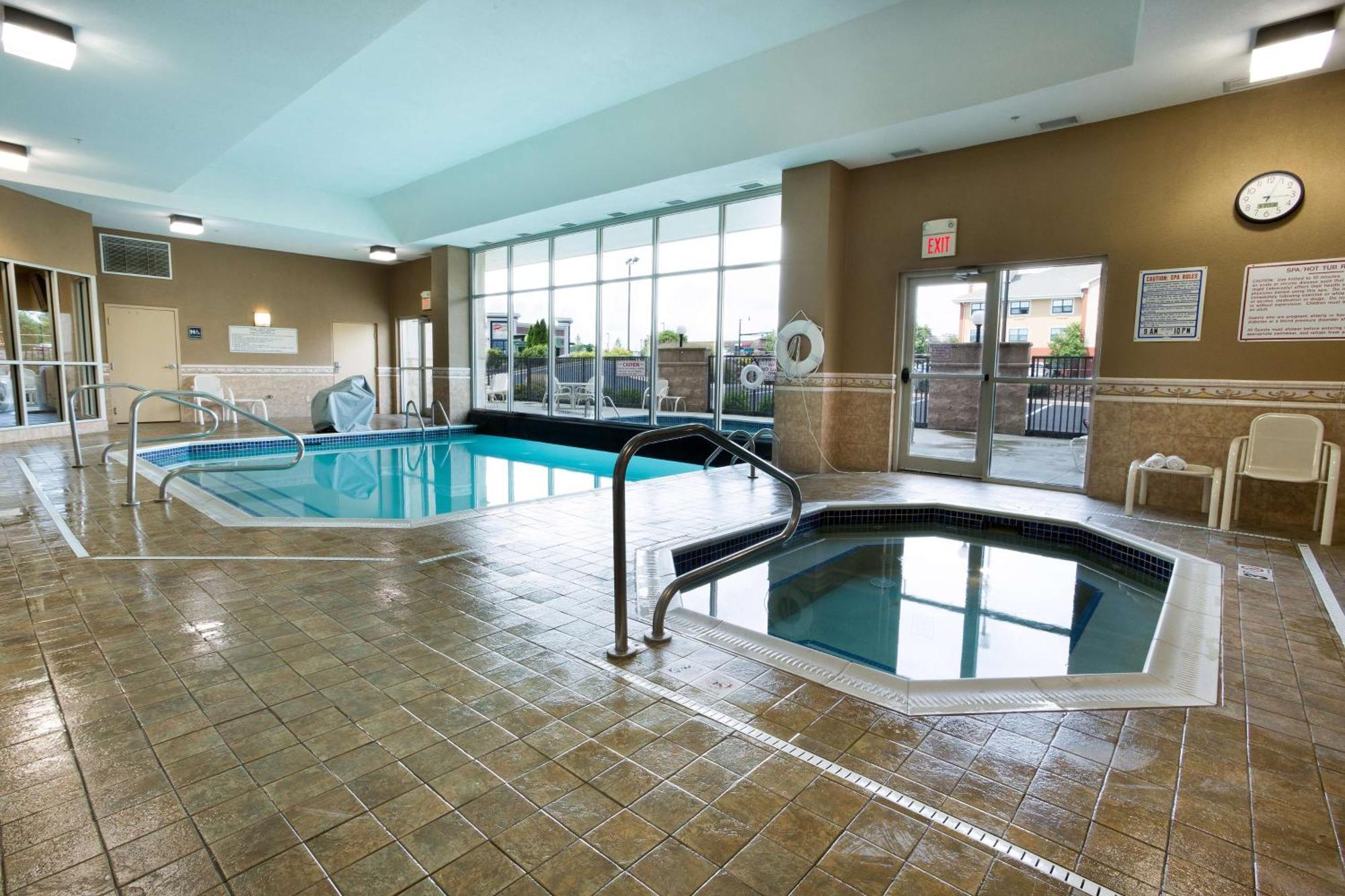 Drury Inn & Suites Dayton North ภายนอก รูปภาพ
